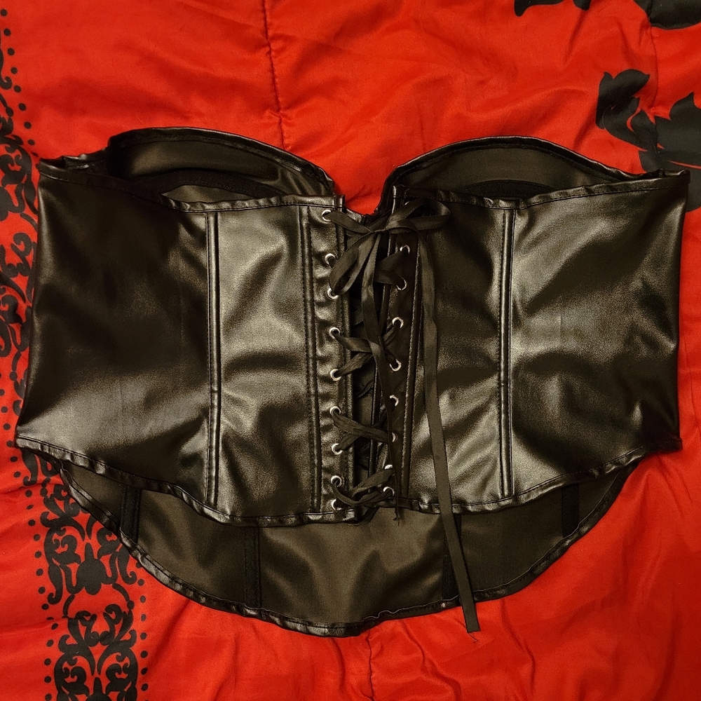 Sexy Black faux leather boned corset lacing bustier corset plus 2XL NWOT - Picture 6 of 16